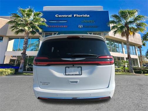 2026 Chrysler Pacifica L