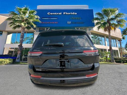 2026 Jeep Grand Cherokee Summit