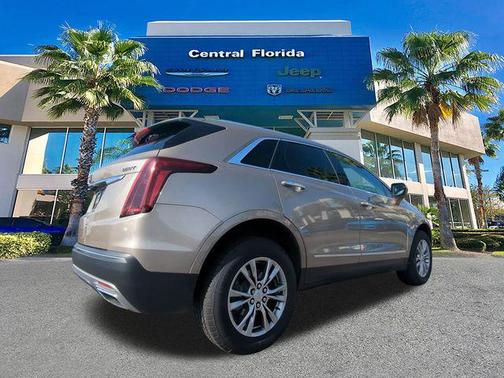 2022 Cadillac XT5 Premium Luxury