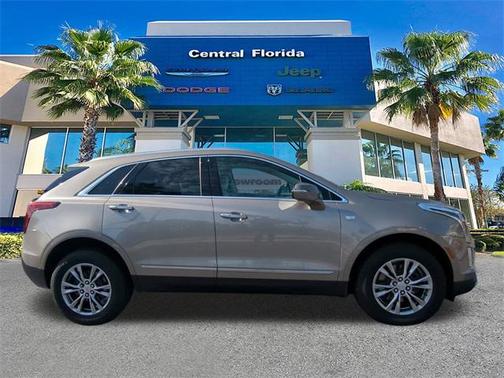 2022 Cadillac XT5 Premium Luxury