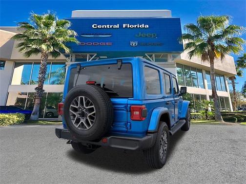 2025 Jeep Wrangler 4-Door Sahara 4x4