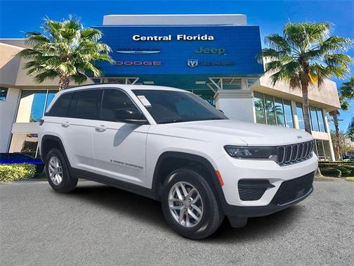 2025 Jeep Grand Cherokee Laredo