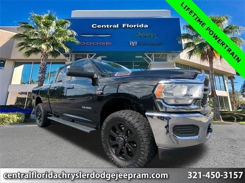 2022 RAM 2500 Tradesman Crew Cab 4x4 6'4' Box