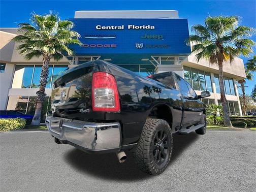 2022 RAM 2500 Tradesman Crew Cab 4x4 6'4' Box