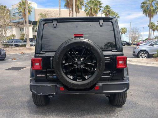 2025 Jeep Wrangler 4xe Sahara