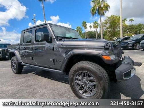 2024 Jeep Gladiator Sport S