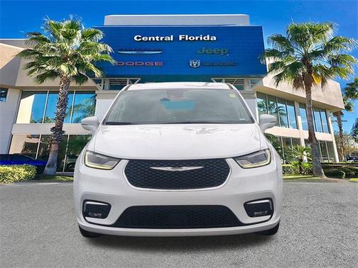 2022 Chrysler Pacifica Hybrid Touring L