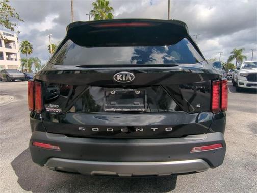 2021 Kia Sorento S