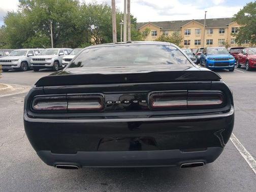 Pitch Black Clearcoat 2019 Dodge Challenger SXT