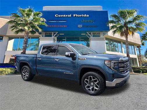 2024 GMC Sierra 1500 SLT