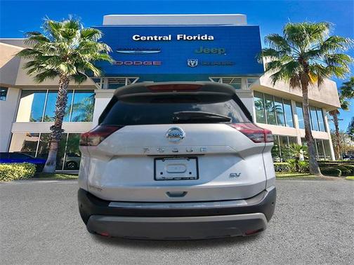 2021 Nissan Rogue SV