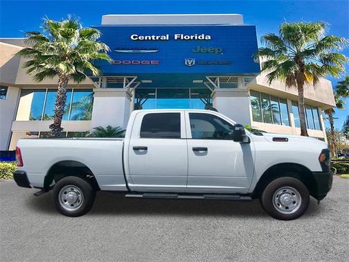 2024 RAM 2500 Tradesman Crew Cab 4x4 6'4' Box
