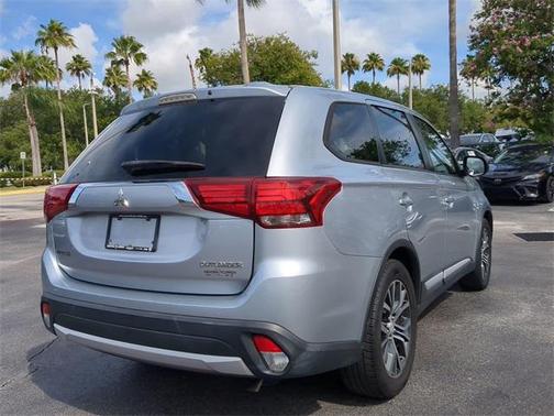 2016 Mitsubishi Outlander ES
