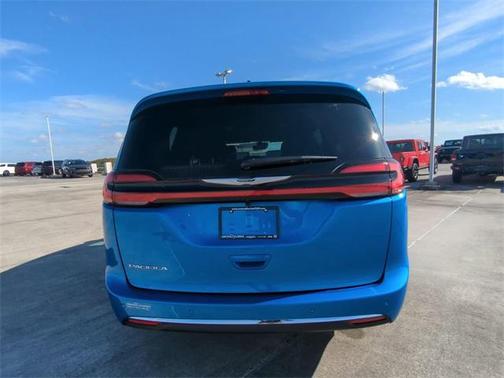 2026 Chrysler Pacifica L