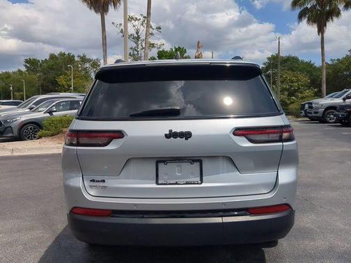 Silver Zynith 2024 Jeep Grand Cherokee L Altitude