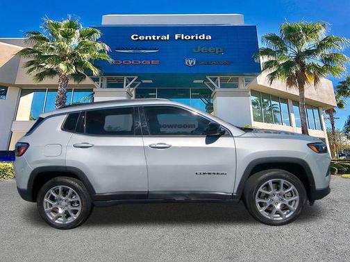 2024 Jeep Compass Latitude Lux