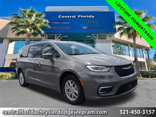 2022 Chrysler Pacifica Touring L