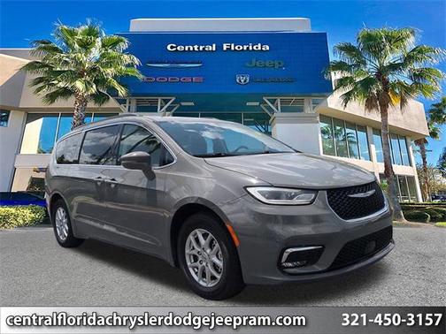 2022 Chrysler Pacifica Touring L