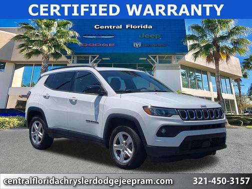 Bright White Clearcoat 2023 Jeep Compass Latitude