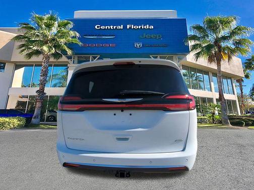 2026 Chrysler Pacifica L