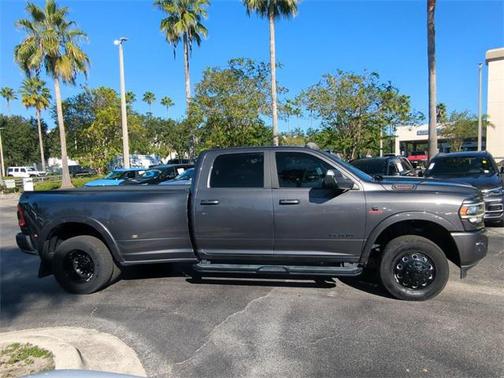 2020 RAM 3500 Laramie Crew Cab 4x4 8' Box
