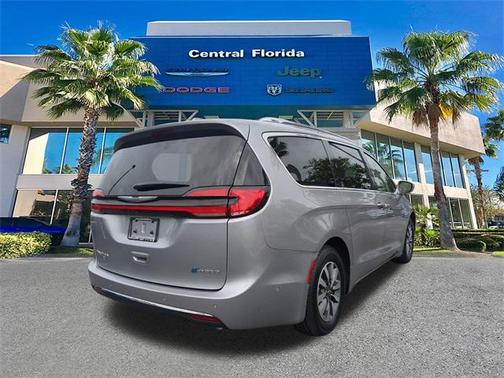 2021 Chrysler Pacifica Hybrid Touring L