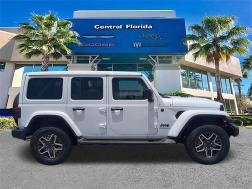 2025 Jeep Wrangler 4-Door Sahara 4x4