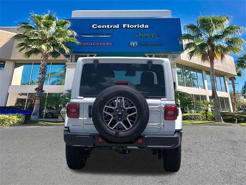 2025 Jeep Wrangler 4-Door Sahara 4x4