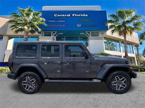 2025 Jeep Wrangler 4-Door Sahara 4x4