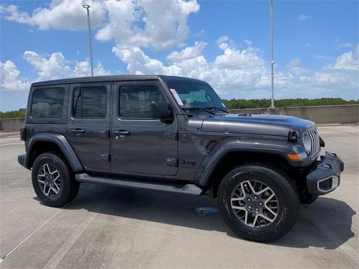 2025 Jeep Wrangler 4-Door Sahara 4x4