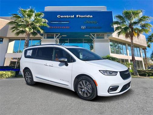 2025 Chrysler Pacifica L