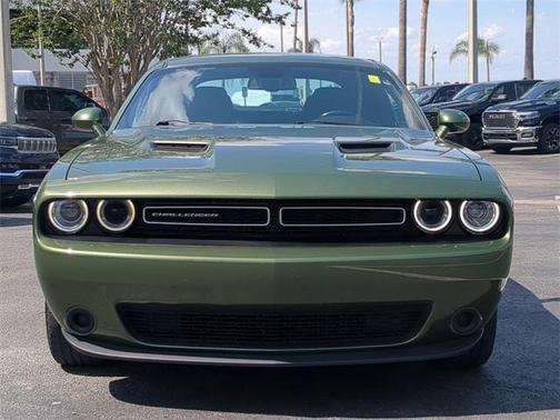 2020 Dodge Challenger SXT