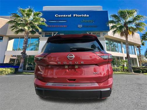 2024 Nissan Rogue SV