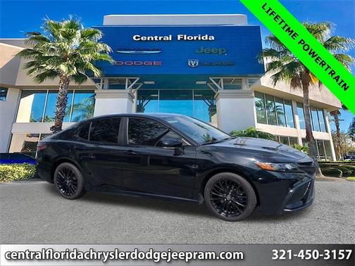 2022 Toyota Camry SE