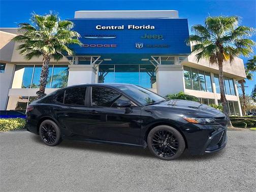 2022 Toyota Camry SE