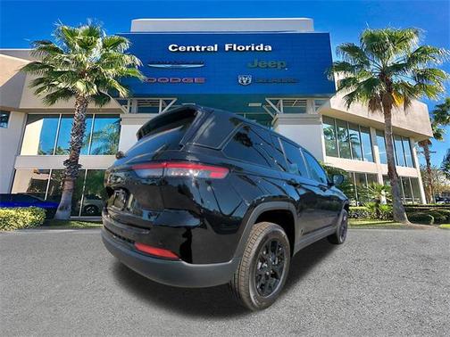 2025 Jeep Grand Cherokee Altitude