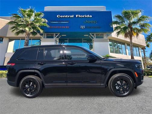 2025 Jeep Grand Cherokee Altitude