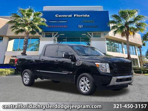 Super Black 2024 Nissan Titan XD SV