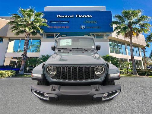 2026 Jeep Gladiator Sahara 4x4