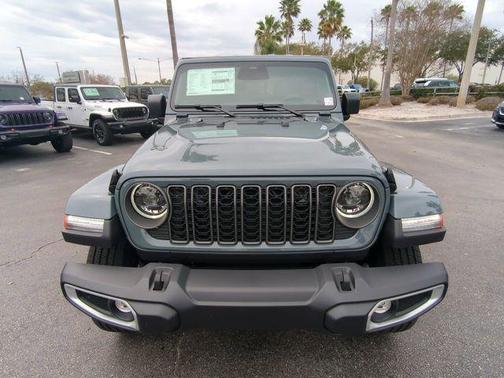 2026 Jeep Gladiator Sahara 4x4
