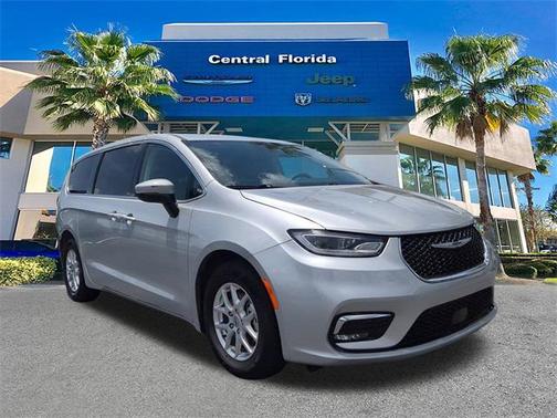 2023 Chrysler Pacifica Touring L