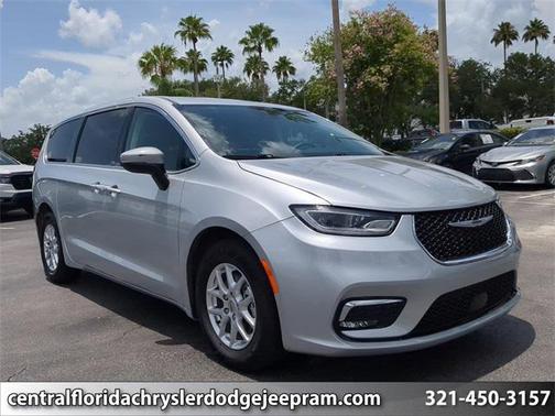 2023 Chrysler Pacifica Touring L