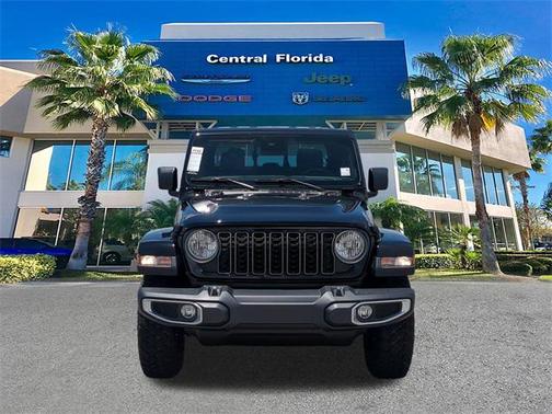 2025 Jeep Gladiator High Tide