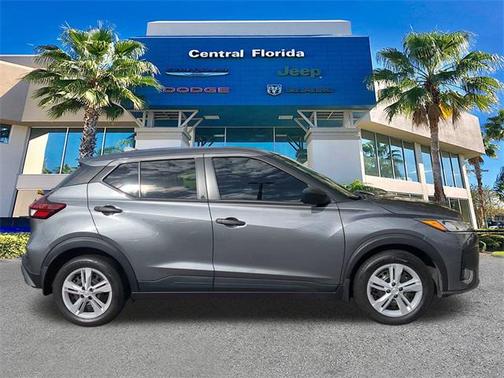 2024 Nissan Kicks S