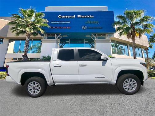 2024 Toyota Tacoma SR5