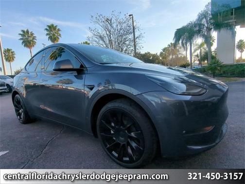 2022 Tesla Model Y Long Range Dual Motor All-Wheel Drive