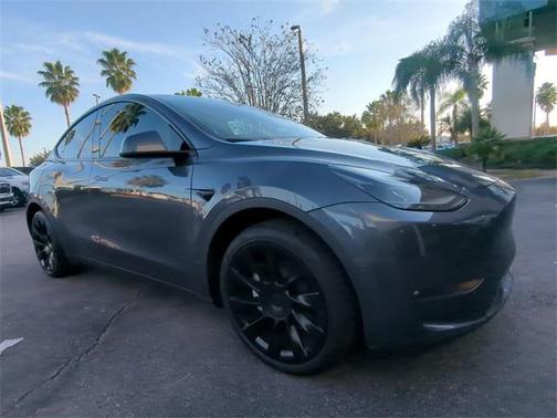 2022 Tesla Model Y Long Range Dual Motor All-Wheel Drive