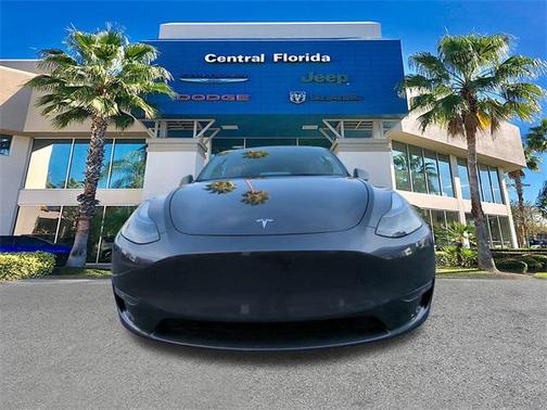 2022 Tesla Model Y Long Range Dual Motor All-Wheel Drive