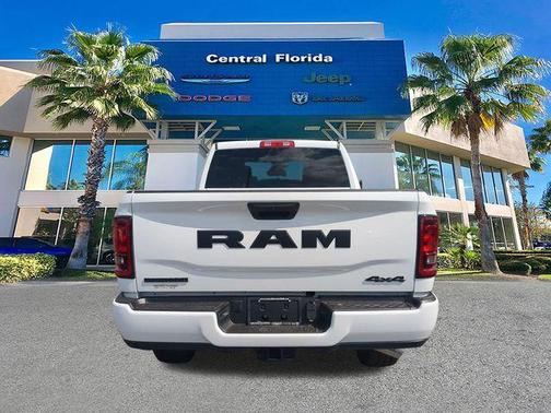 Bright White Clearcoat 2026 RAM 2500 Big Horn Crew Cab 4x4 6'4' Box
