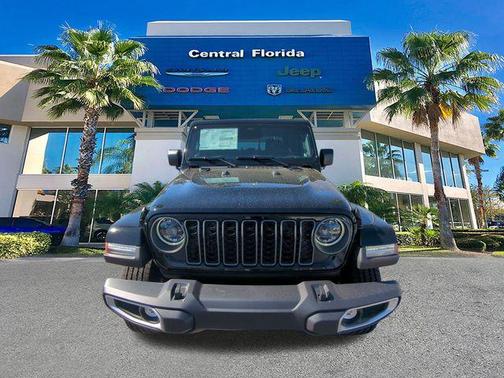 2026 Jeep Gladiator Sahara 4x4